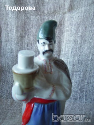 Украинска порцеланова фигура -/бутилка с водка/, снимка 4 - Антикварни и старинни предмети - 16712249