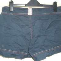 Дамски къси гащи Nike размер М, снимка 4 - Къси панталони и бермуди - 22213410