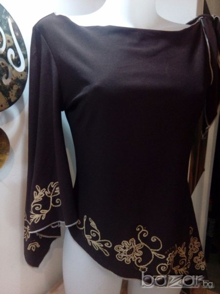 Уникалн блузка с един ръкав,голо рамо и бродерия, снимка 1