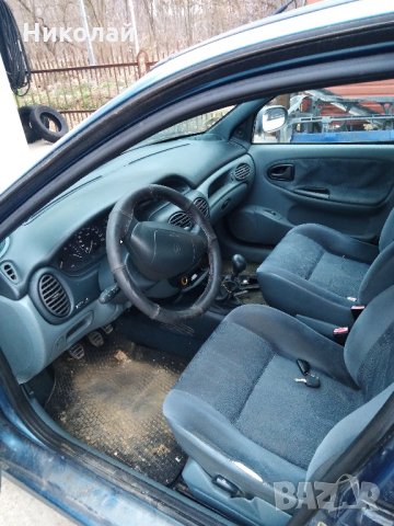 Рено Меган 1.6 I бензин 90 к.с , снимка 5 - Автомобили и джипове - 24530974