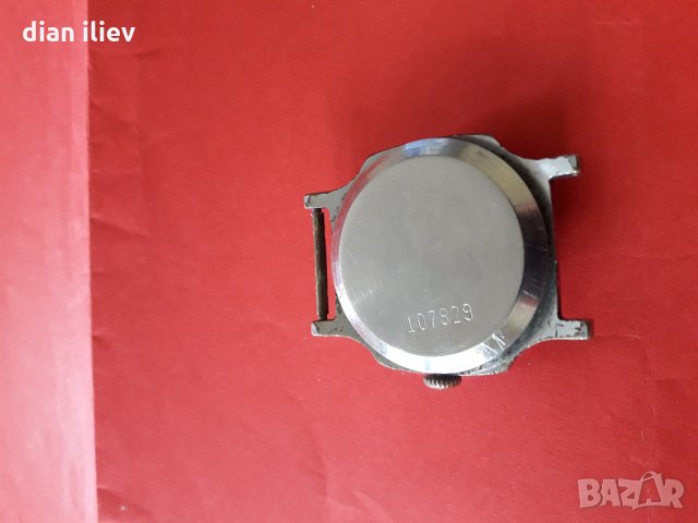 Стар механичен часовник-Победа, снимка 6 - Антикварни и старинни предмети - 25299917