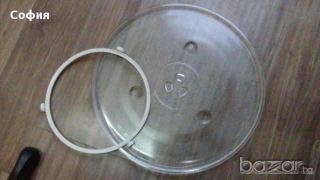 Чиния за микровълнова с различни диаметри и пластмасовите колелца, снимка 1