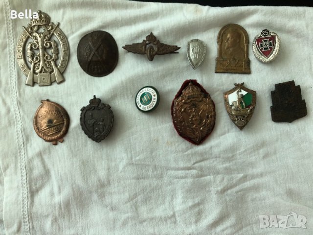 Лот нагръдни царски и соц знаци, снимка 1