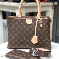 Дамска чанта портфейл и колан Louis Vuitton код 0311, снимка 1 - Чанти - 21906254