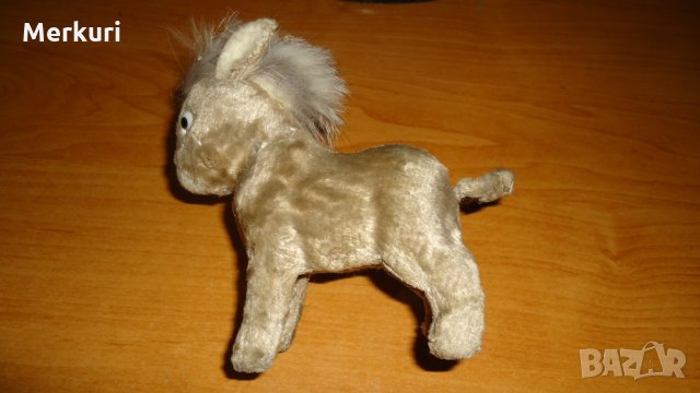 Стара механична играчка магаренце