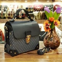 Дамска чанта louis vuitton код97, снимка 1 - Чанти - 21285840