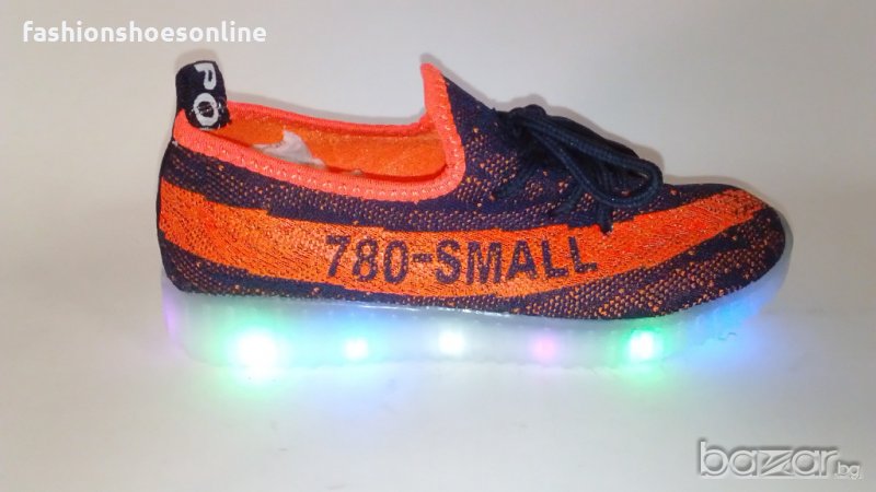 Детски маратонки SMALL-780 (светещи), снимка 1