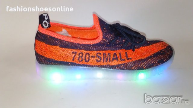 Детски маратонки SMALL-780 (светещи), снимка 1