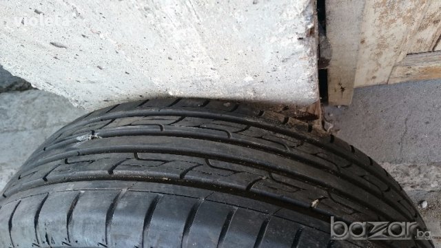 4 броя гуми 215/60/17 от Нисан Джук- 150лв, снимка 4 - Гуми и джанти - 13407862