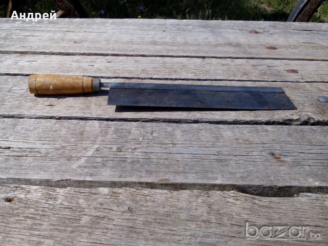 Стара ножовка, снимка 1 - Антикварни и старинни предмети - 16717674