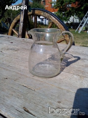 Старинна стъклена каничка,кана