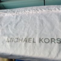 Бяла торба за дрехи Michael Kors, снимка 2 - Други - 24618578