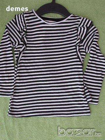 Чудесна блуза за момиче Н&М черно и бяло размер 98/104 и 134/1402, снимка 2 - Детски Блузи и туники - 17408628