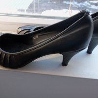  Нови черни лачени обувки, снимка 4 - Дамски елегантни обувки - 23679625