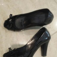 Черни обувки естествен лак, снимка 1 - Дамски ежедневни обувки - 11951385