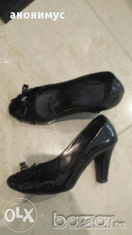 Черни обувки естествен лак