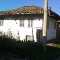 Продаавам къща в град Златарица, снимка 1 - Къщи - 22747047