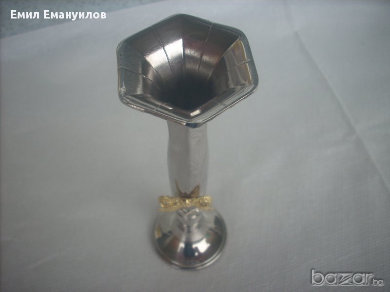 Метална посребрена ваза, снимка 1