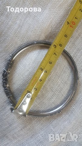 Стилна метална гривна, снимка 3 - Антикварни и старинни предмети - 25898520