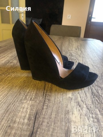 Черни обувки на платформа