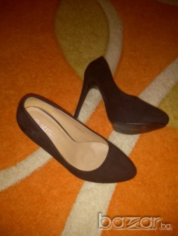 Стилни обувки, снимка 2 - Дамски обувки на ток - 20946403