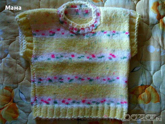 Детско, ръчно плетено пуловерче, снимка 1