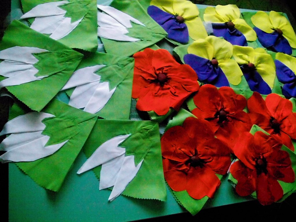 Карнавални Шапки на цветя в Шапки, шалове и ръкавици в гр. Мадан -  ID24215086 — Bazar.bg