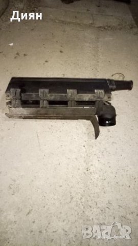 Кутия за въздушният филтър Bmw 318tds E36, снимка 2 - Части - 24266843