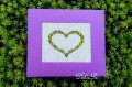 Картичка с бродерия ,,Сърце цветно венче", снимка 10