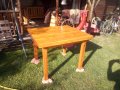 Масивна, дървена маса