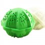 Перяща топка – екологично изобретение, заместващо перилните препарати и сапуните.