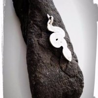  Единична бройка, ниска цена! сребърна змия инкрустирана със седеф 8.10 грама, снимка 4 - Колиета, медальони, синджири - 19697575