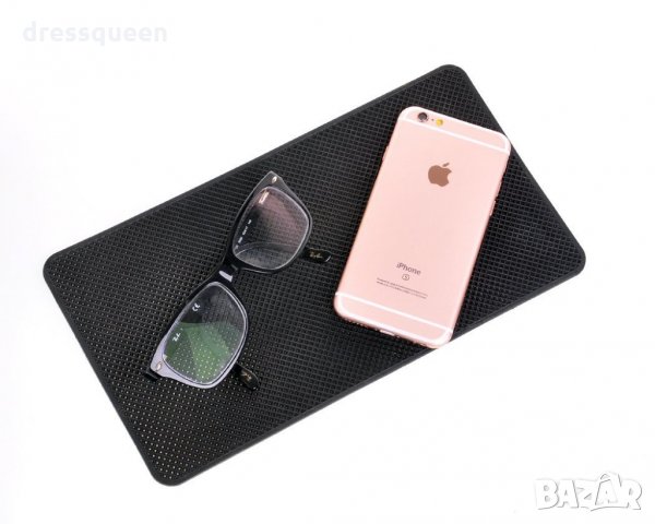 1874 Голяма самозалепваща се нано подложка за кола, снимка 2 - Аксесоари и консумативи - 24747483