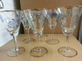 Стари стъклени чаши за вино с златен кант и гравюра, снимка 1 - Антикварни и старинни предмети - 22117742