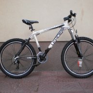 Продавам колела внос от Германия спортен МТВ велосипед 26 цола задна карбонова вилка пълен монтаж SH, снимка 1 - Велосипеди - 17921845