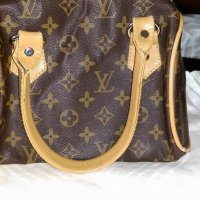 Малка чантичка на Louis Vuitton, снимка 1 - Чанти - 20737219