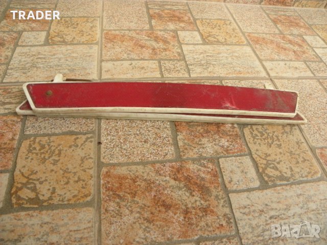 Авариен /сигнален/триъгълник  и светлоотразителна жилетка, снимка 7 - Аксесоари и консумативи - 22431917