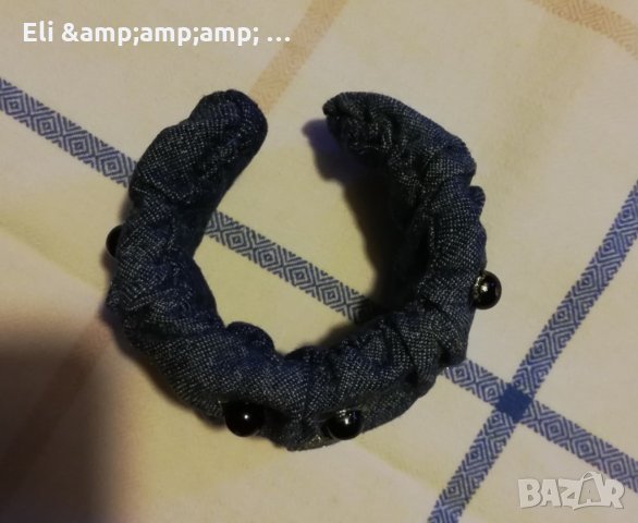 Дънкова гривна с черни перли, снимка 2 - Гривни - 24219264