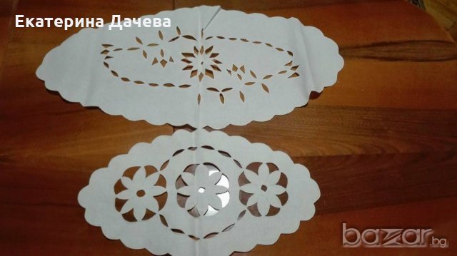 Продавам много покривчици за маса и копринени кърпички с българска бродерия, снимка 6 - Декорация за дома - 19303435