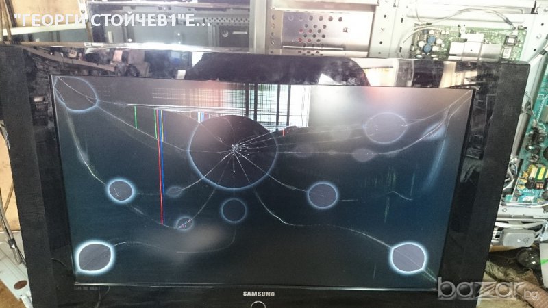 LE32S86BD СЪС СЧУПЕНА МАТРИЦА, снимка 1