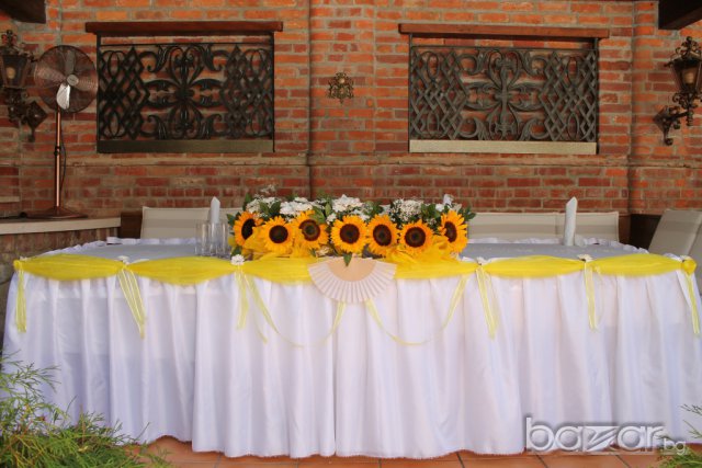 Сватбена украса; калъфи за столове под наем