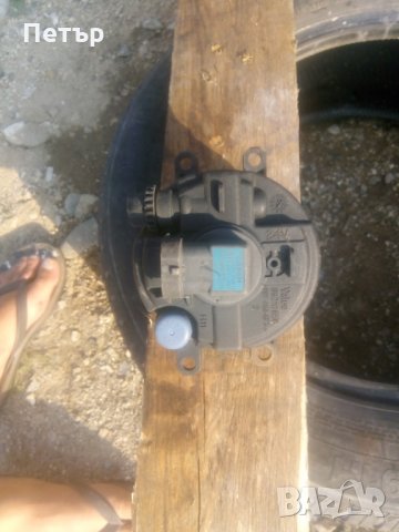 Десен халоген тойота авенсис 2007, снимка 2 - Части - 26163123