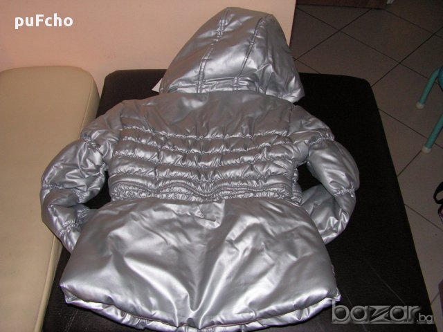 Разпродажба! Зимно яке Hello Kitty за 4 г. с подарък нова шапка, снимка 2 - Детски якета и елеци - 16014724