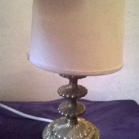 стара нощна лампа от бронз , снимка 1 - Настолни лампи - 19903991