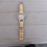 Продавам часовник , снимка 1 - Мъжки - 25047896