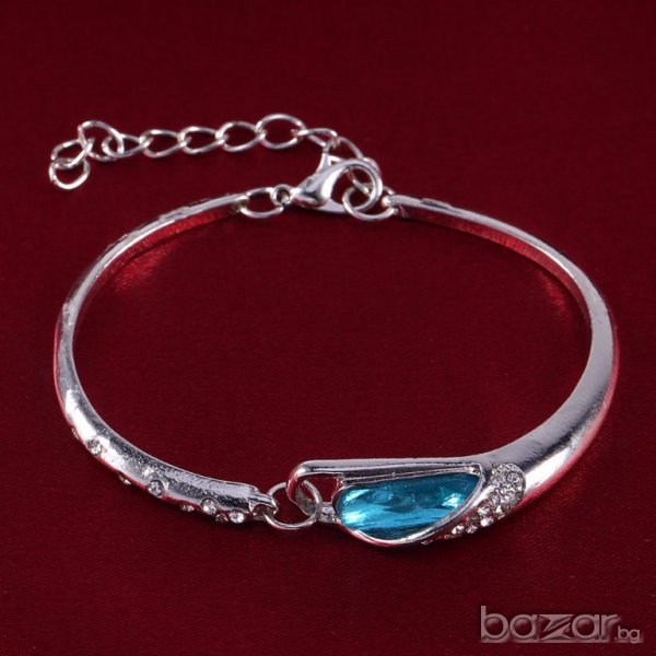 Посребрена гривна с естествени кристали, снимка 1