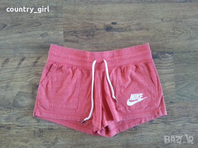 Nike -страхотни дамски къси панталонки, снимка 5 - Къси панталони и бермуди - 21673748