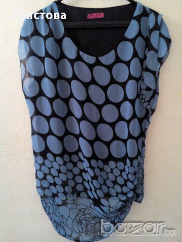 Ефирна блуза на кръгове в синьо и черно., снимка 1 - Корсети, бюстиета, топове - 14090283