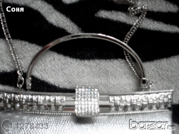 ФИНАЛНА РАЗПРОДАЖБА-Няма такава чантичка просто уникална+безплатна доставка-крайно Намалена , снимка 3 - Чанти - 10657787