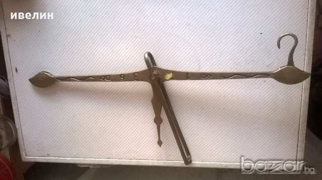 стар месингов кантар